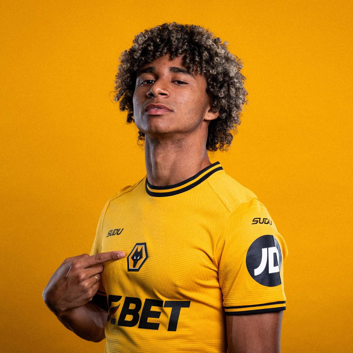 WOLVERHAMPTON HOME JERSEY 2024/2025