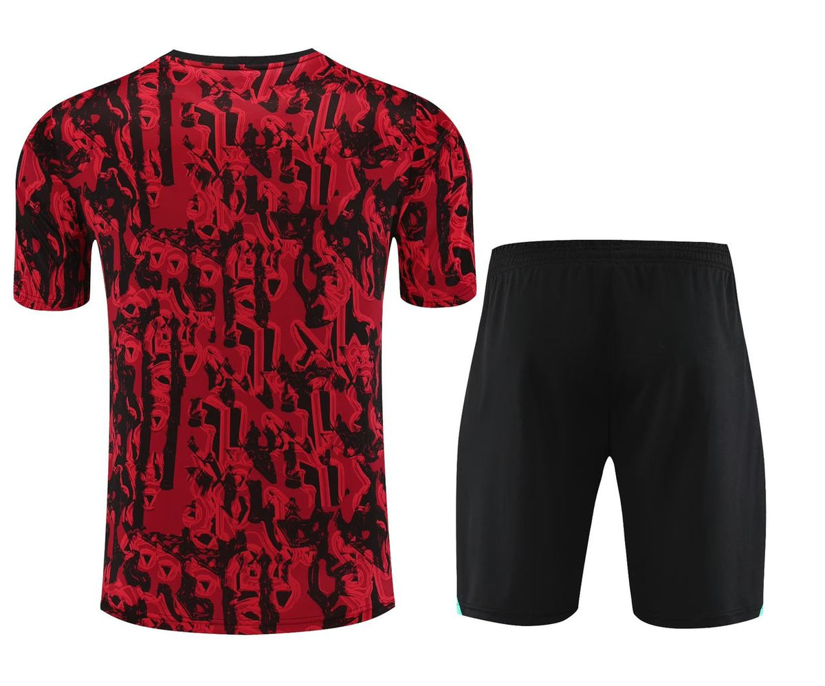MANCHESTER UNITED RED TRAINING KIT 2023/2024
